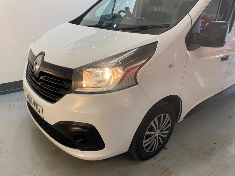 RENAULT TRAFIC
