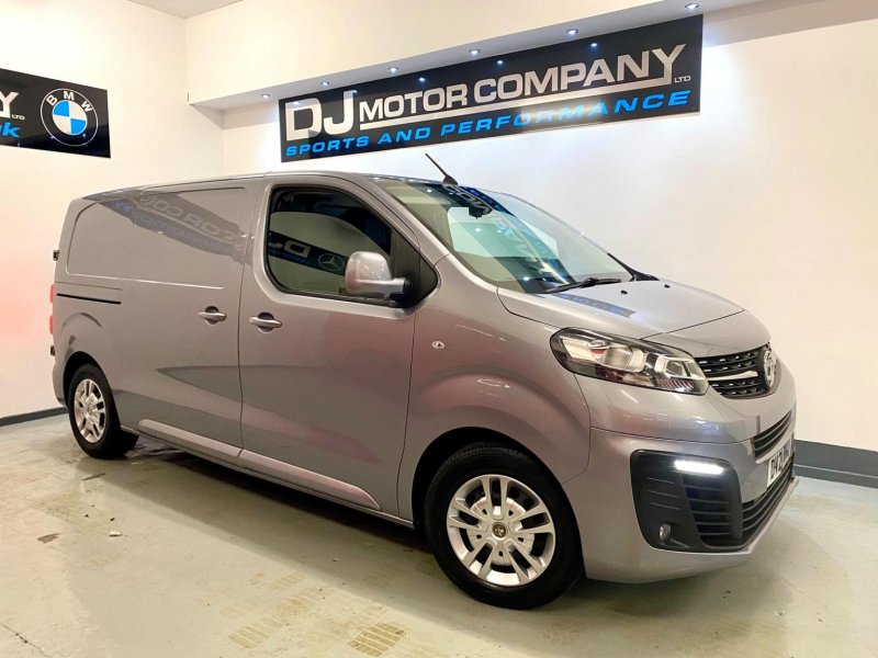 VAUXHALL VIVARO