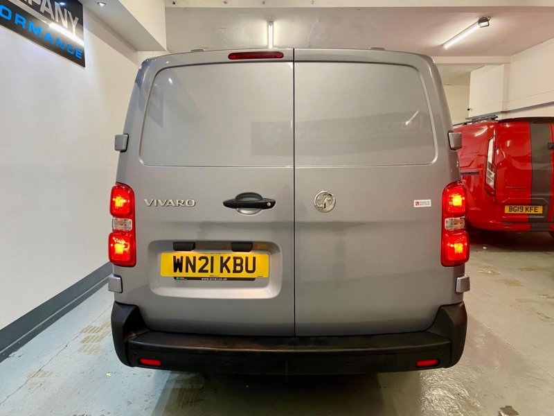 VAUXHALL VIVARO