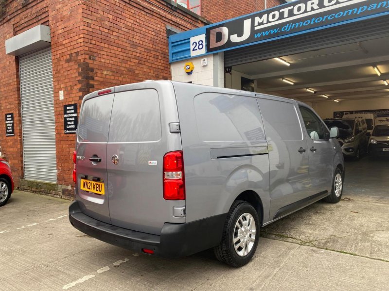VAUXHALL VIVARO