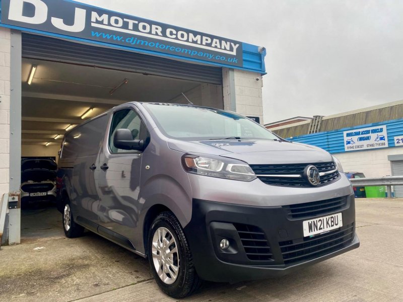 VAUXHALL VIVARO