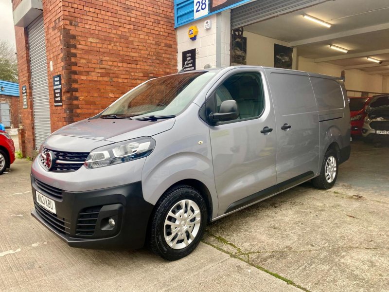 VAUXHALL VIVARO