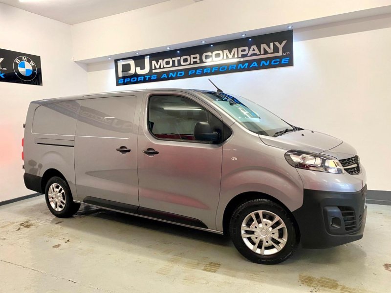 VAUXHALL VIVARO