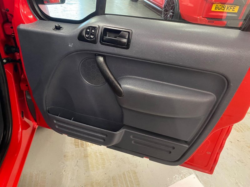 FORD TRANSIT CONNECT