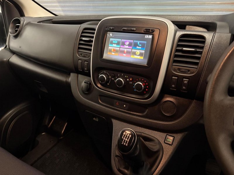 RENAULT TRAFIC