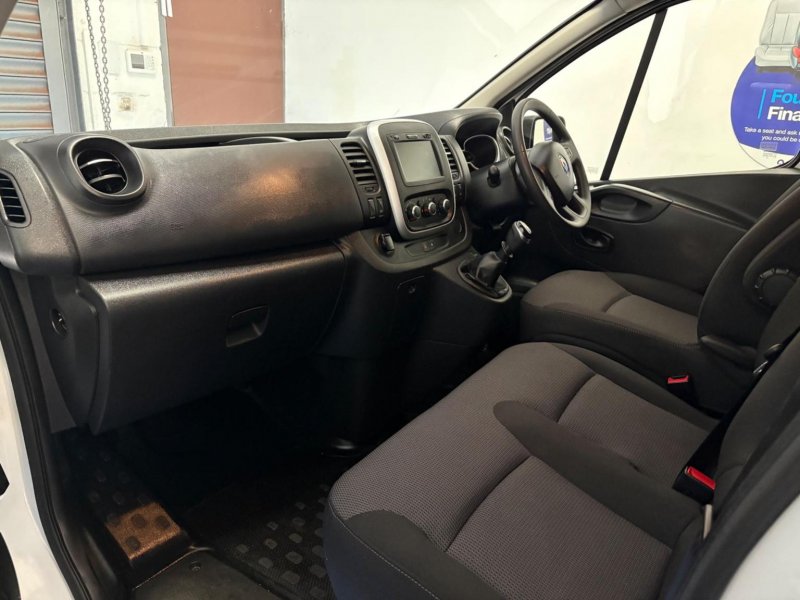 RENAULT TRAFIC