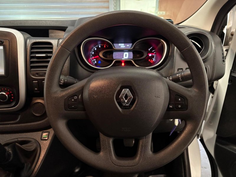 RENAULT TRAFIC