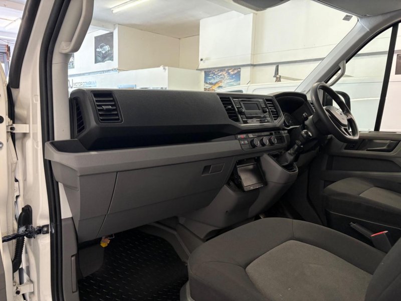 VOLKSWAGEN CRAFTER