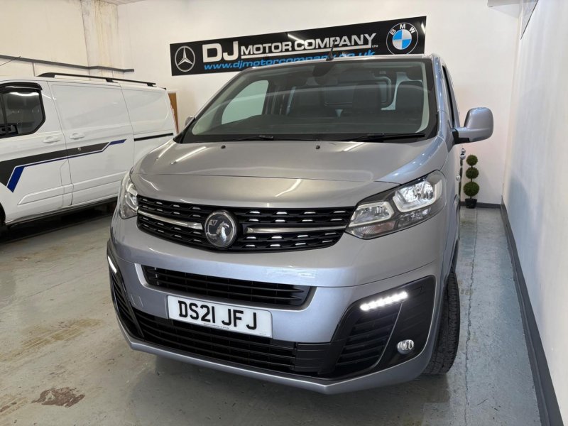VAUXHALL VIVARO