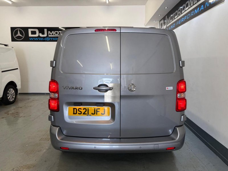 VAUXHALL VIVARO
