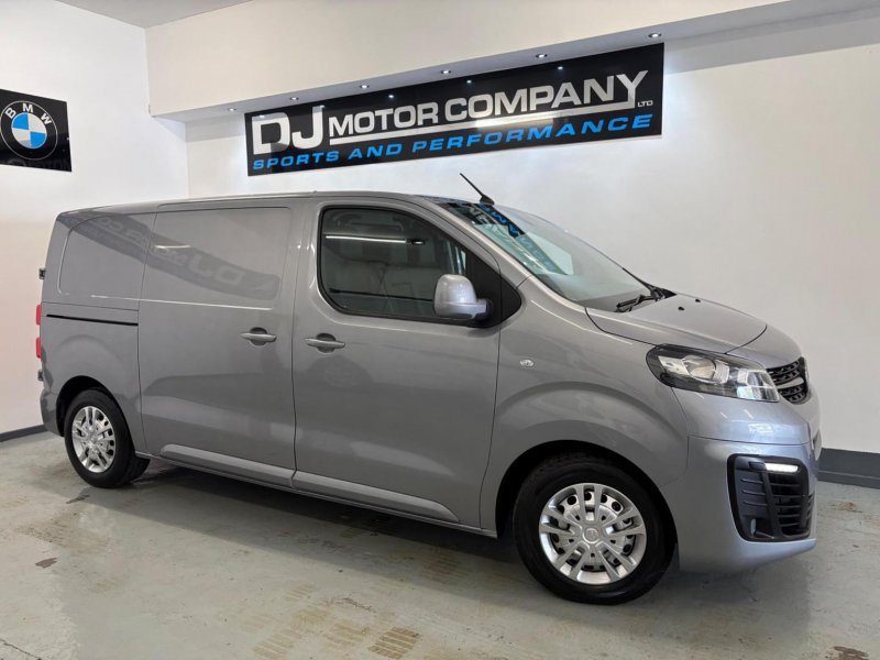 VAUXHALL VIVARO
