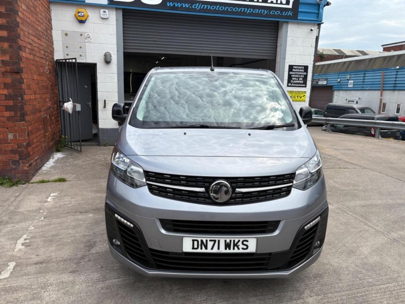 VAUXHALL VIVARO