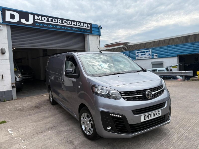VAUXHALL VIVARO