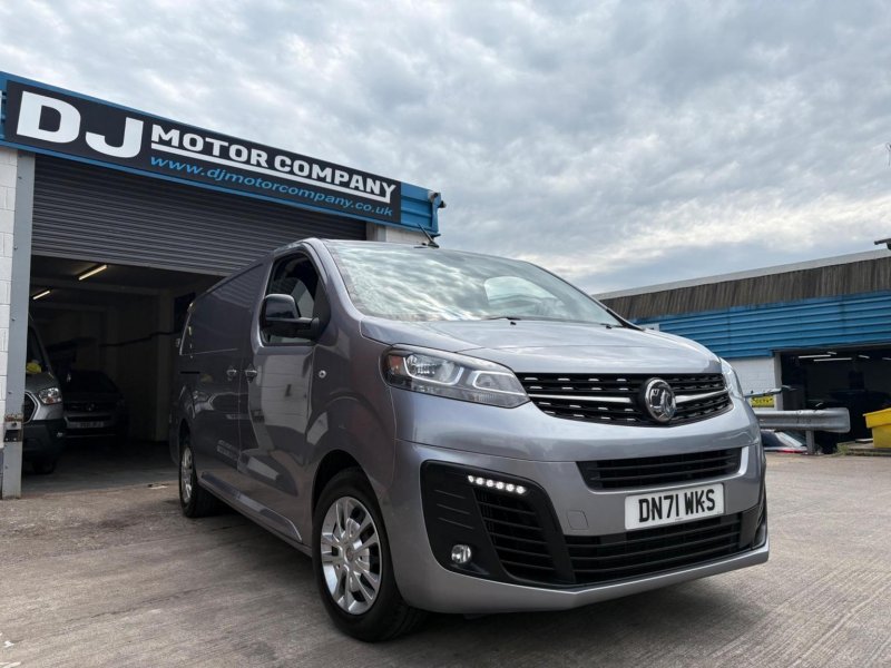 VAUXHALL VIVARO