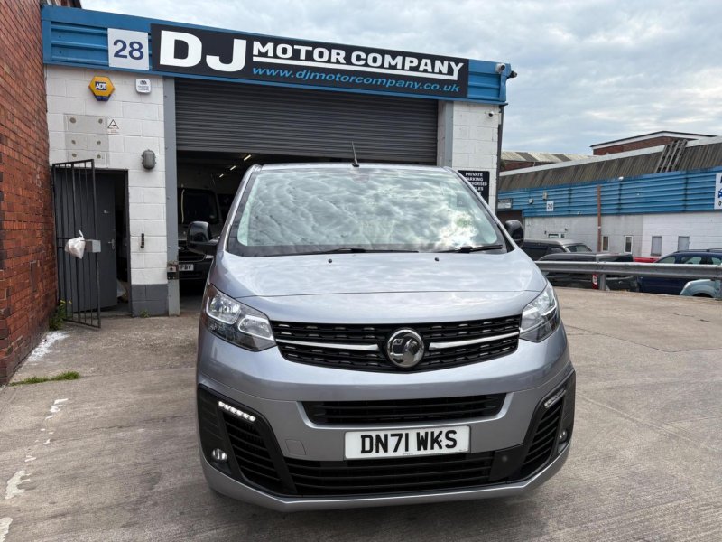 VAUXHALL VIVARO