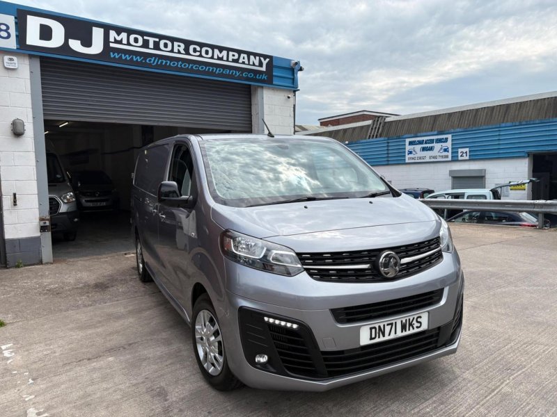 VAUXHALL VIVARO